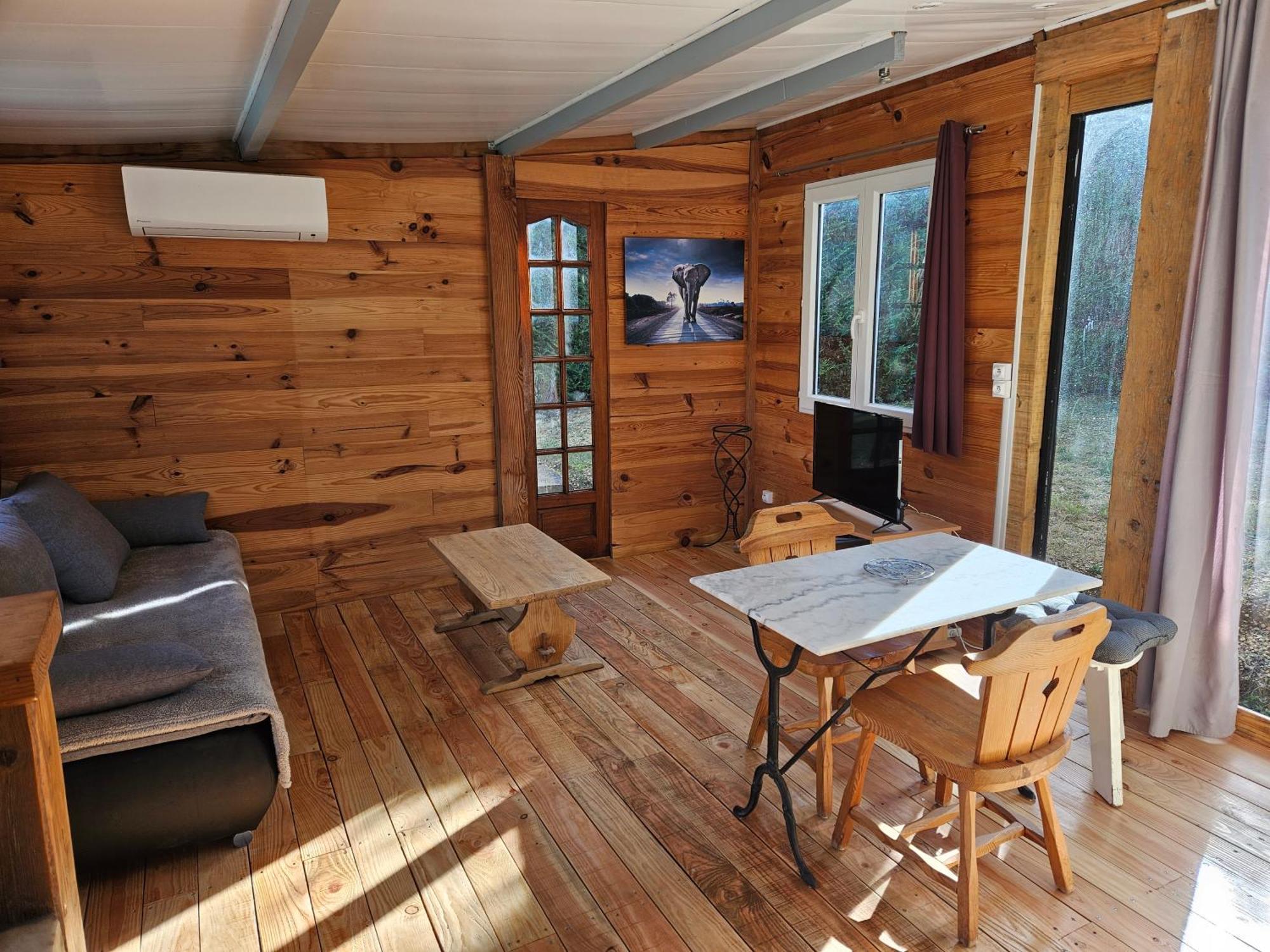 Chalet Banane Devant Piscine, A 6Km Du Festival De Piano De La Roque D'Antheron Rognes Kültér fotó