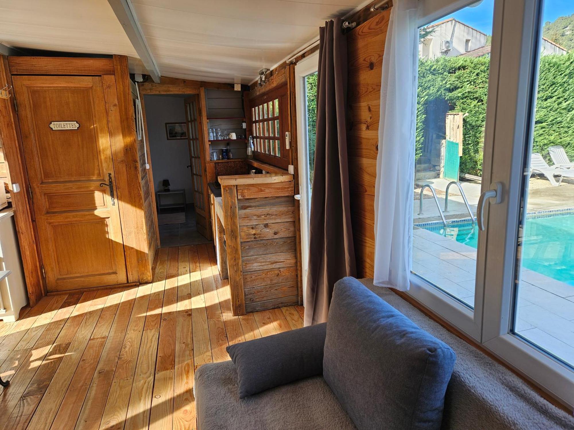 Chalet Banane Devant Piscine, A 6Km Du Festival De Piano De La Roque D'Antheron Rognes Kültér fotó